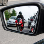 De temperatuur stijgt, en dat betekent meer motorrijders op de weg: zo blijf je alert