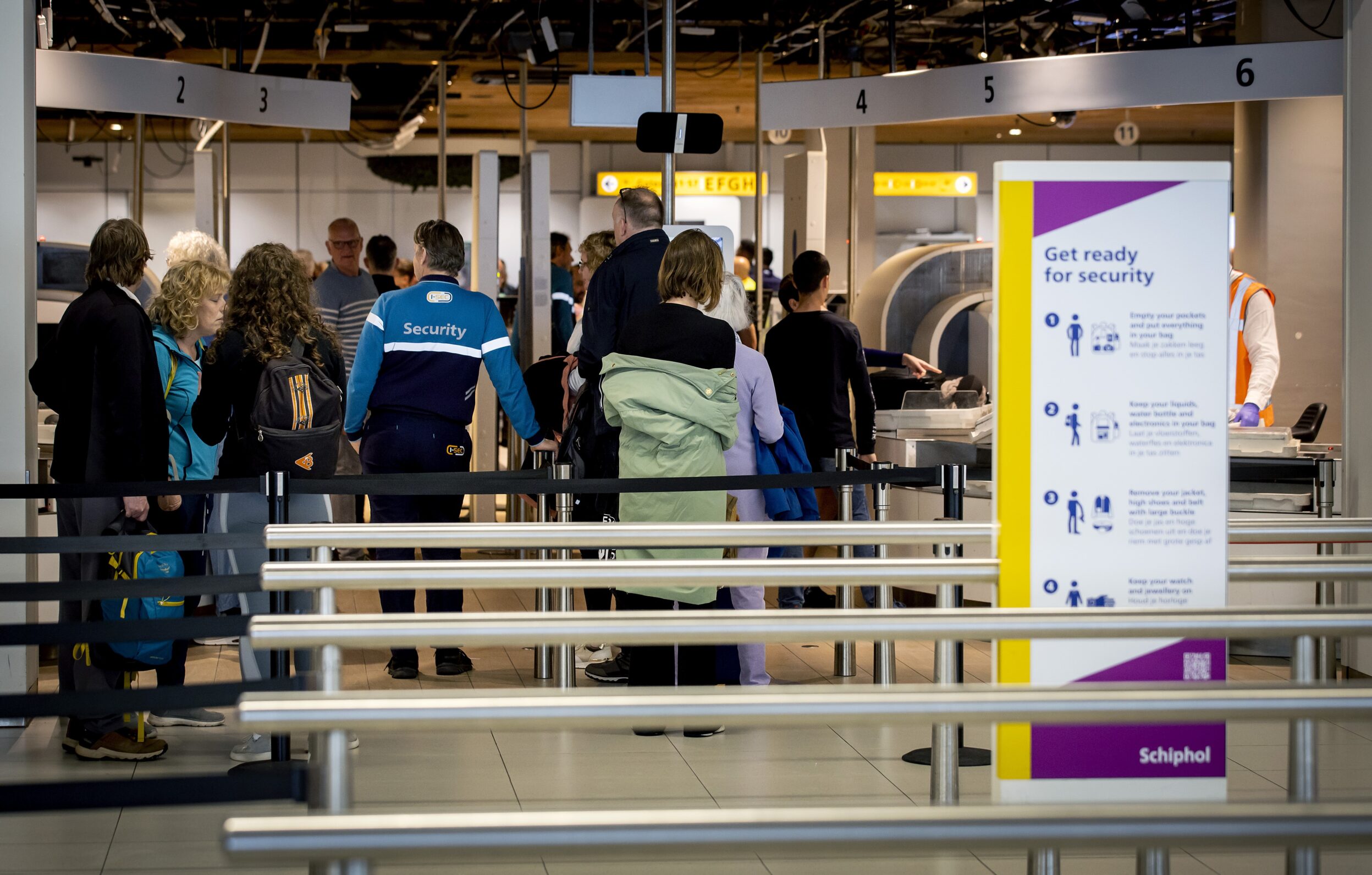Op Schiphol sneller door de security dankzij nieuwe scanners en
