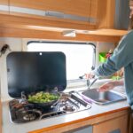 Gevarieerd en voordelig eten tijdens een campervakantie? Dat doe je zo