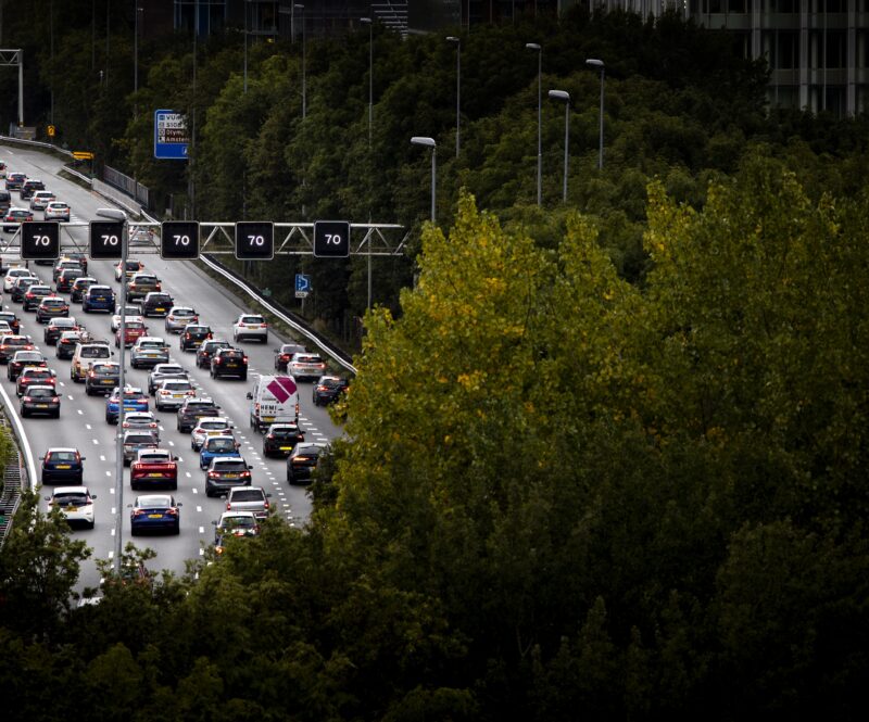 Drukke avondspits op donderdag 16 en vrijdag 17 oktober door start herfstvakantie regio’s Noord en Midden en werkzaamheden op de weg