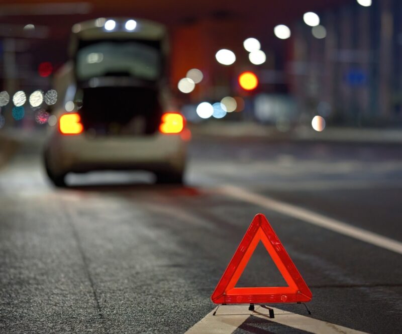 Wat moet je doen als je met een lege tank langs de snelweg komt te staan?