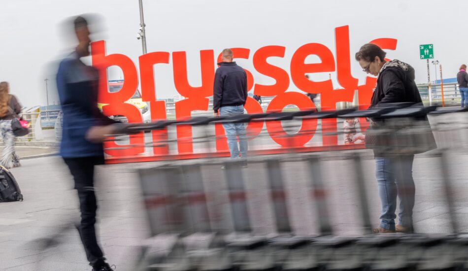 België