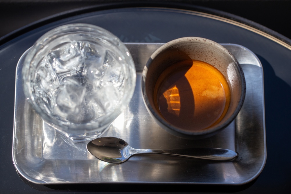 IJskoffie in Spanje: café con hielo.