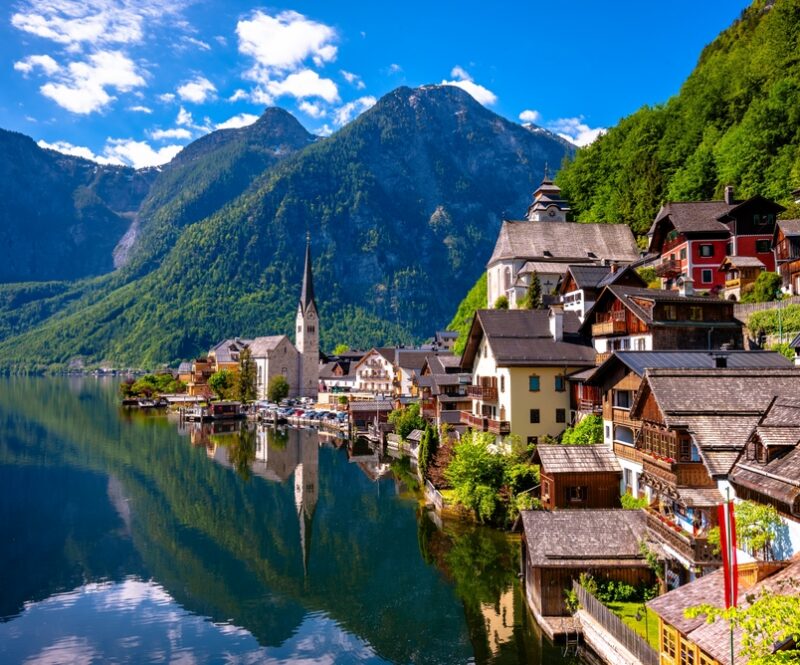 MAX vakantieman puzzel: maak Hallstatt in Oostenrijk compleet