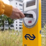 Heb je recht op leeftijdskorting? Tegenwoordig kun je dit ook toevoegen aan OVpay (inchecken met bankpas of telefoon)