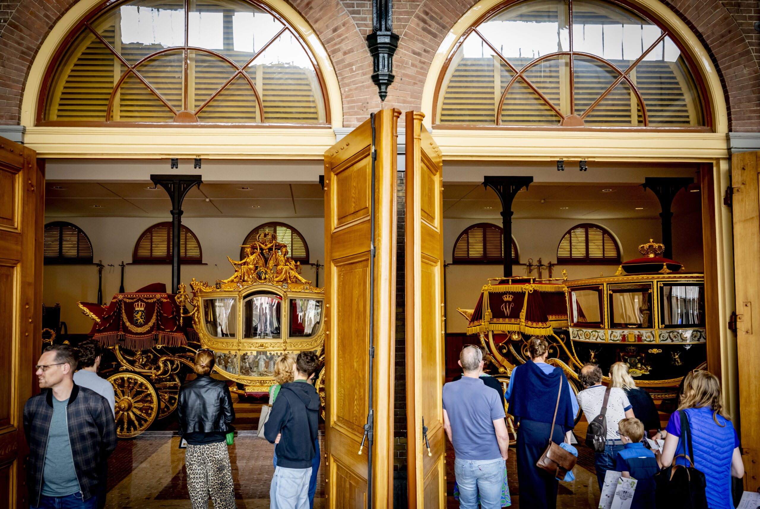 Een bezoek brengen aan Paleis Noordeinde en de Koninklijke Stallen? Dat