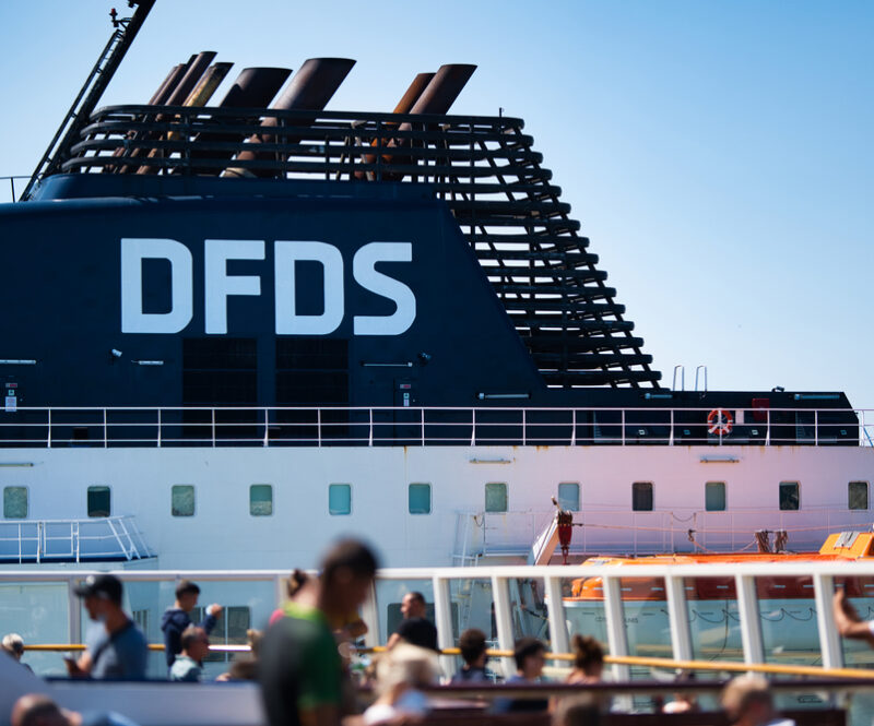 Hoge roamingskosten boven Noordzee binnenkort verleden tijd: Odido en KPN wijzigen tarief