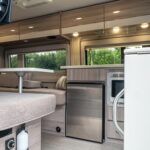 Een tweedehands camper kopen: wat kost het en waar moet je op letten?