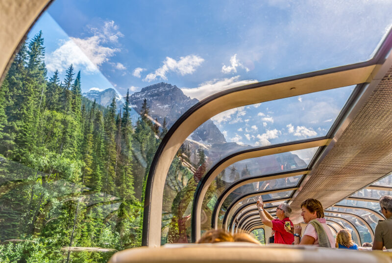 Genieten van het landschap vanuit de trein: dit zijn 11 van de mooiste en indrukwekkendste treinroutes ter wereld