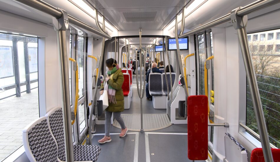 In deze tram geen gordel om om te doen
