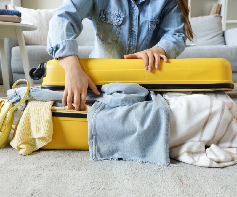Waarom je altijd te veel kleding meeneemt op vakantie en hoe je dat kunt voorkomen