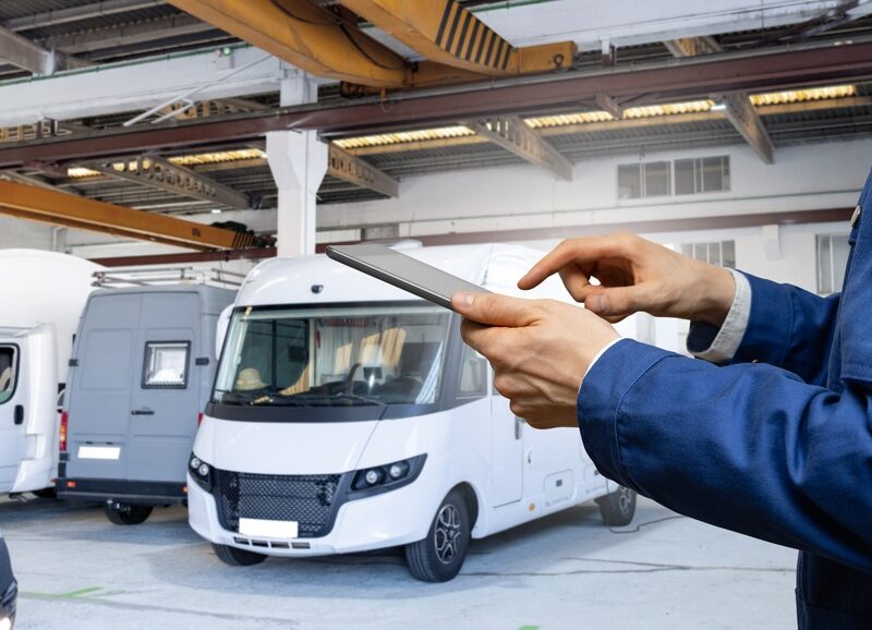 Is het tijd voor een APK maar is je camper geschorst? Zo voorkom je een boete als je naar de garage rijdt