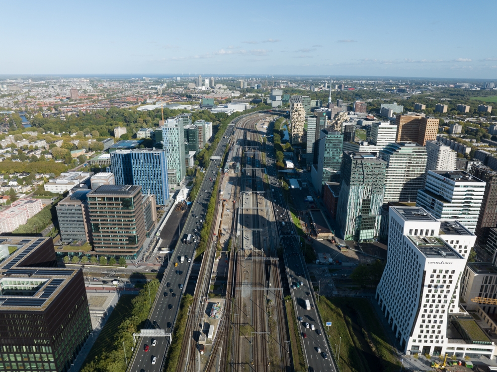 Een bekeuring vanuit de lucht? In Amsterdam voert de politie verkeerscontroles uit met drones